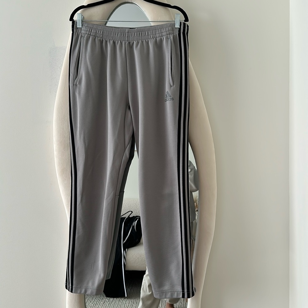 Adidas pants size L